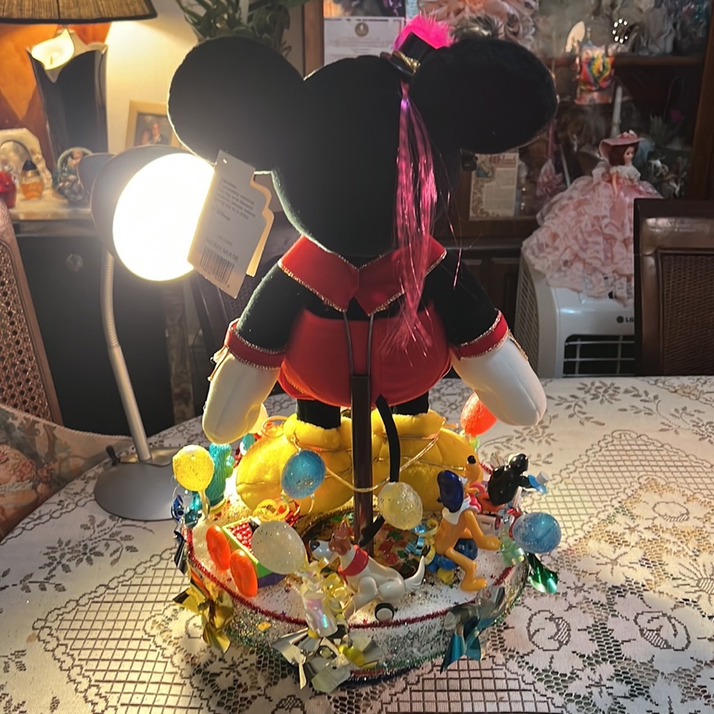 Handmade Cartoon Character Table Centerpieces - Picture 3 of 9